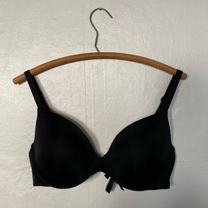 Victoria Secret Black Lightly Lined Bra 36DD(E)